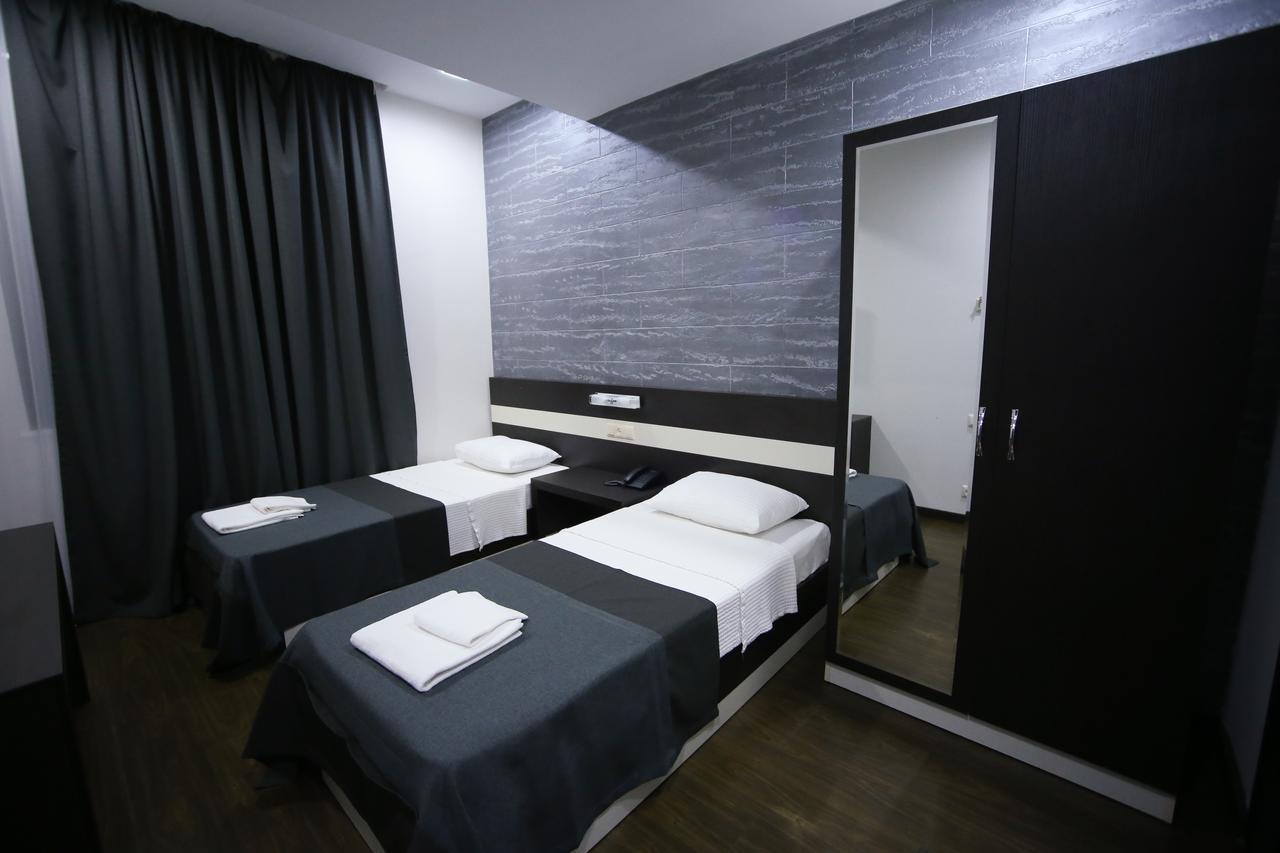 West Tower Hotel Kutaisi Exterior foto