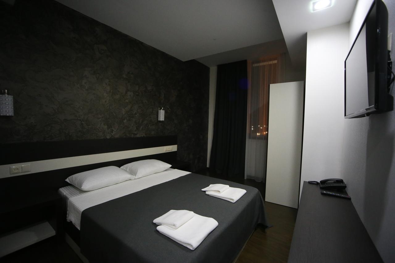 West Tower Hotel Kutaisi Exterior foto